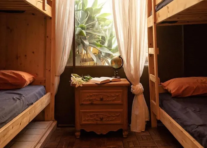 Amigos By Youroom בית הארחה *