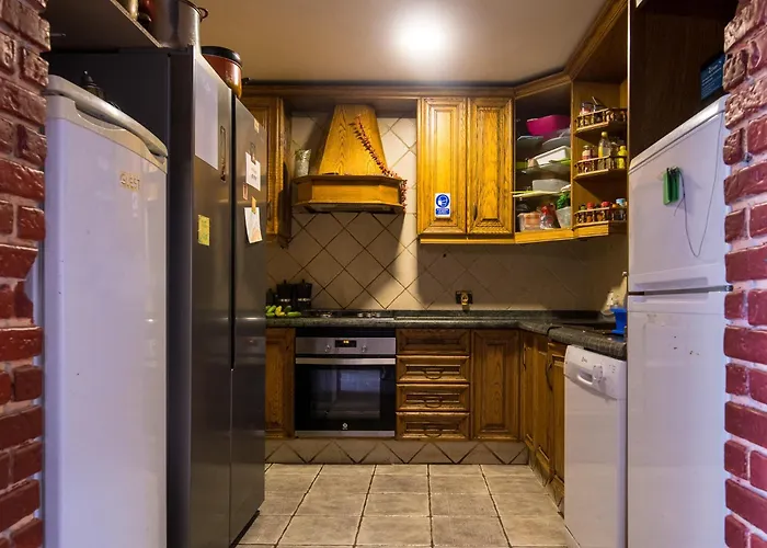 Casa de hóspedes Amigos By Youroom *